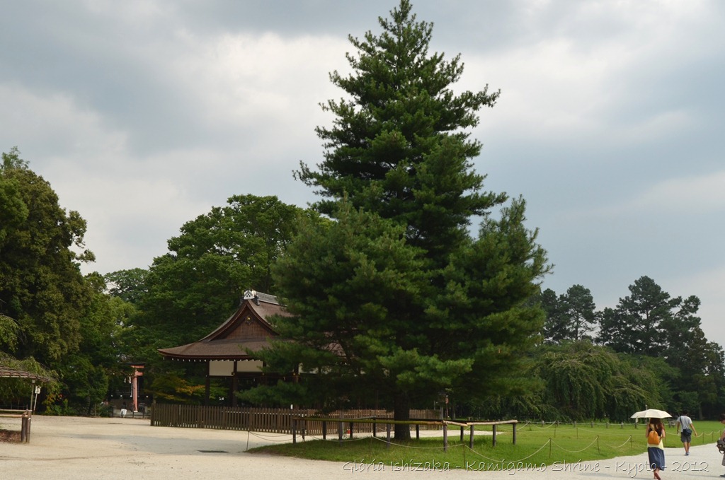 [Glria-Ishizaka---Kamigamo-Shrine---K%255B47%255D.jpg]