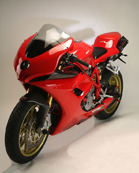 motociclismo-ducati-infinito-1.jpg