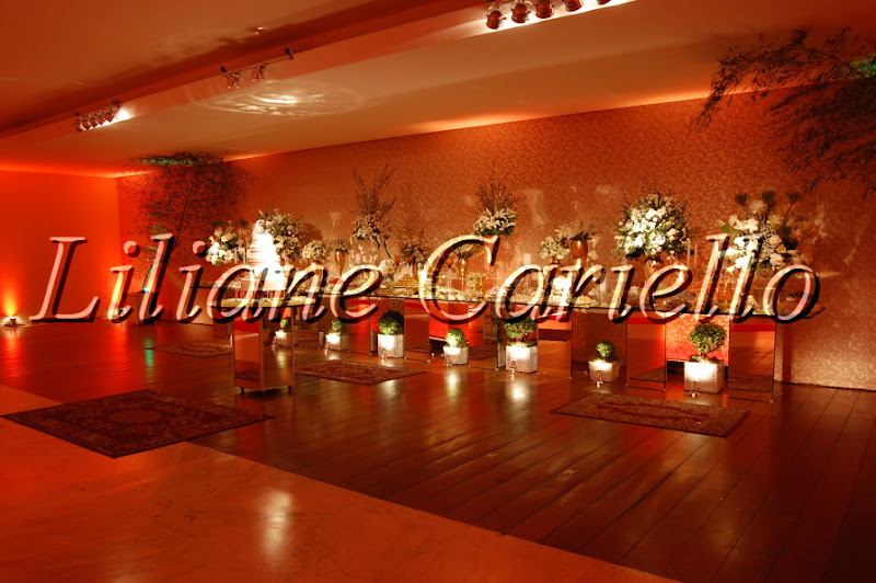 Fotos de Casamento Caroline e Roberto no Jockey Club. Foto numero 00 da cerimonialista Liliane Cariello, do Rio de Janeiro, RJ, que faz cerimonial de casamentos, cerimonial de eventos, cerimonial de festas, cerimonial de 15 anos, cerimonial de bodas, cerimonial de eventos sociais, cerimonial de aniversários, decoração de casamento, decoração de festas de 15 anos, decoração de eventos sociais, decoração de aniversários, buffet de casamento, buffet de 15 anos, buffet festas, buffet eventos e assessoria cerimonial. Casamento Decoração Dourada Jockey Club Liliane Cariello cerimonial casamento cerimonialista eventos casamentos rio flores para decoração de lembranças com fotos fazer doces convites decoracao