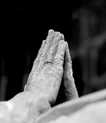 [praying%2520hands%2520by%2520Joi%2520on%2520flickr%255B3%255D.jpg]