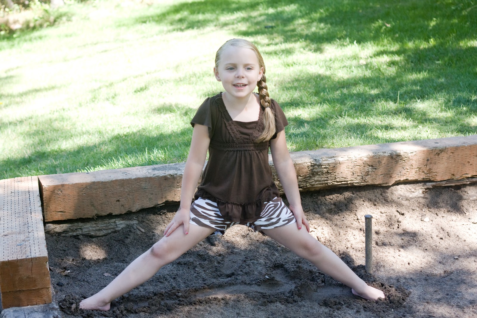 [quincy%2520reunion%25209.4.2012%2520-%2520soph%2520in%2520the%2520mud%25202%255B4%255D.jpg]