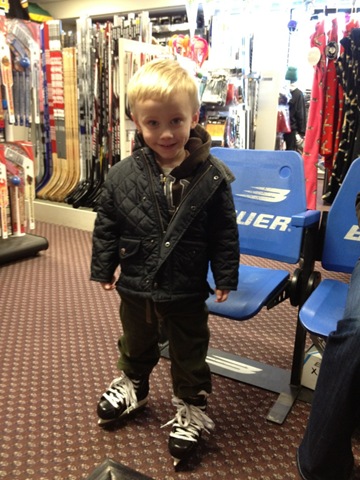 [hockey%2520skates%255B3%255D.jpg]