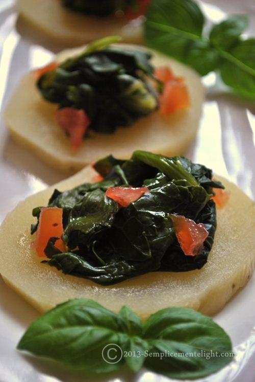 Antipasto veloce con patate,cime di rape e pomodorini Antipasto veloce con patate,cime di rape e pomodorini