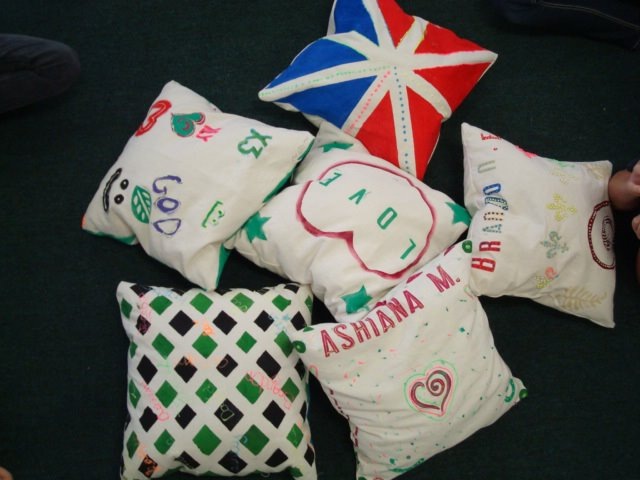 [pile%2520of%2520finished%2520pillows%255B3%255D.jpg]