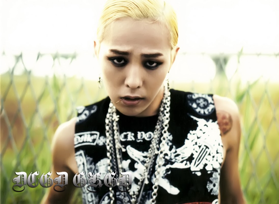 G-Dragon - One Of A Kind - 2012 - Gold Ver. - 01.jpg