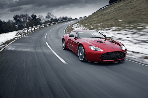 2012-Aston-Martin-Vantage-06.jpg