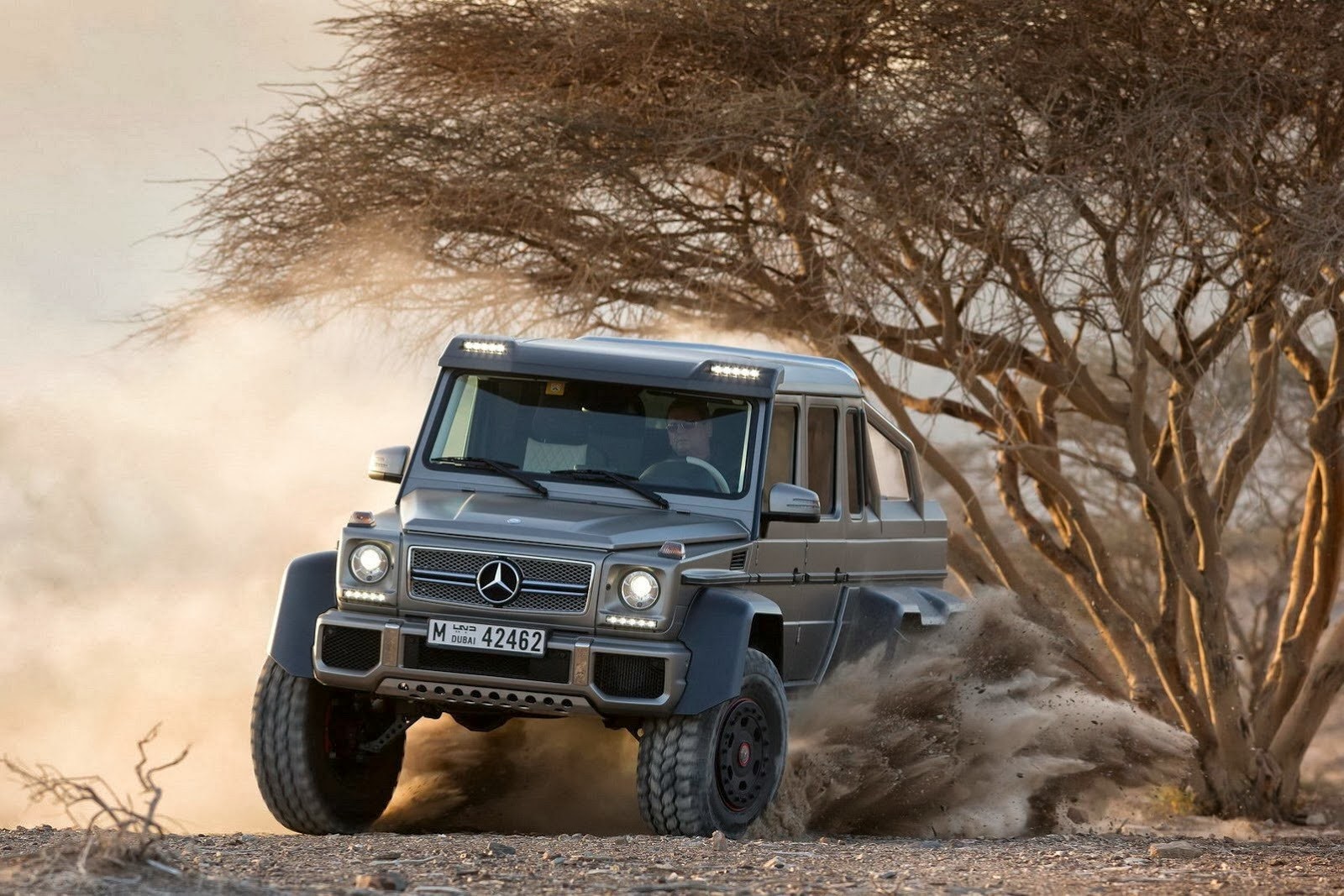 Mercedes-Benz-G63-AMG-6x6-3%25255B3%25255D.jpg