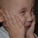 2011-11-29 Edvin dricker citron 003.JPG