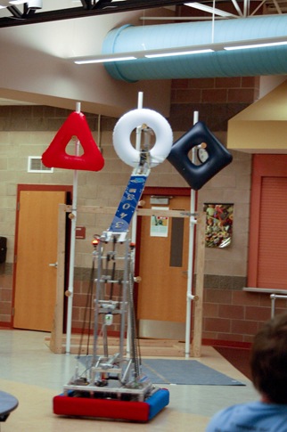 [2011_0222_Bryce-RoboticsClub-16%255B2%255D.jpg]