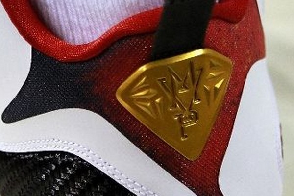 Closer Look at James8217 Nike LeBron 9 MVP Player Exclusive