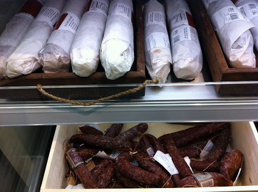 Packaged dried sausages