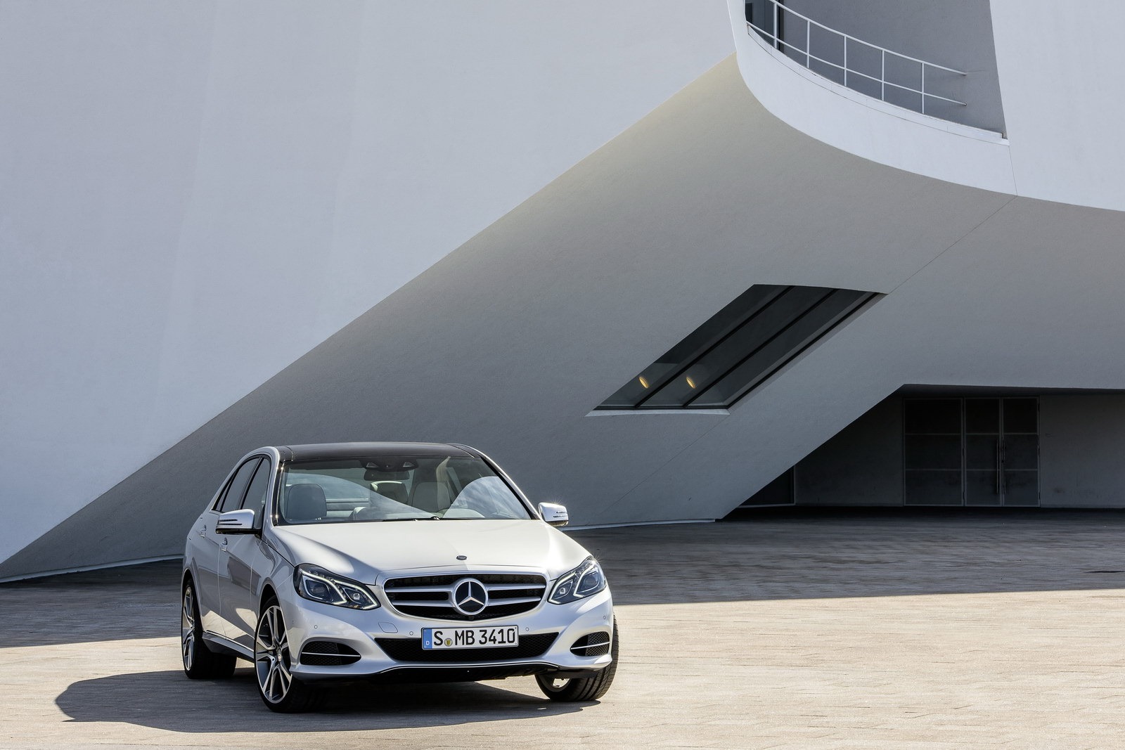 Mercedes-Benz-E-Class-FL-31[2].jpg