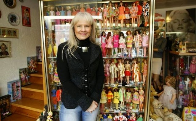largest-collection-of-barbies