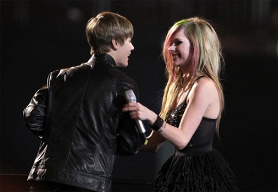 [justin%2520y%2520avril%2520lavigne%255B4%255D.jpg]