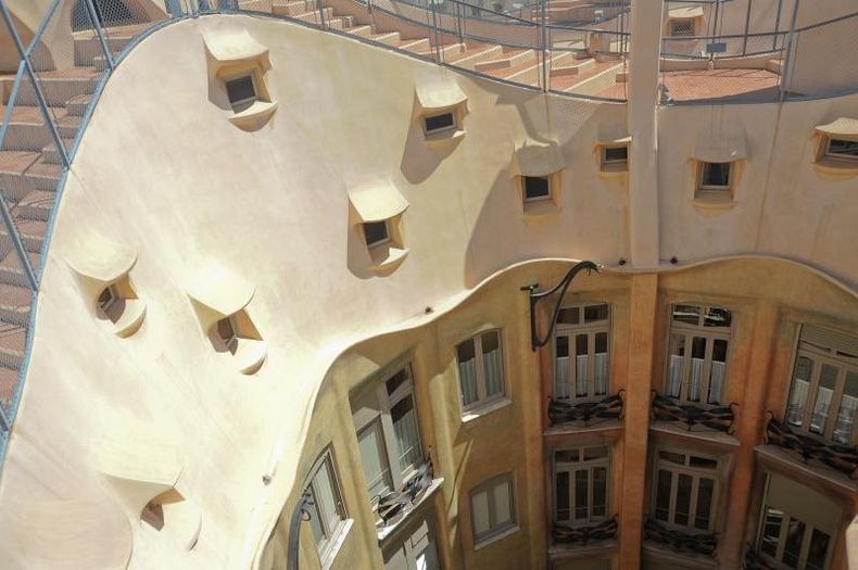 casa-mila-1 casa-mila-1