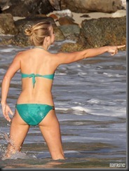 julianne-hough-green-bikini-st-baths-10-675x900