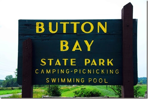 Button Bay Sign