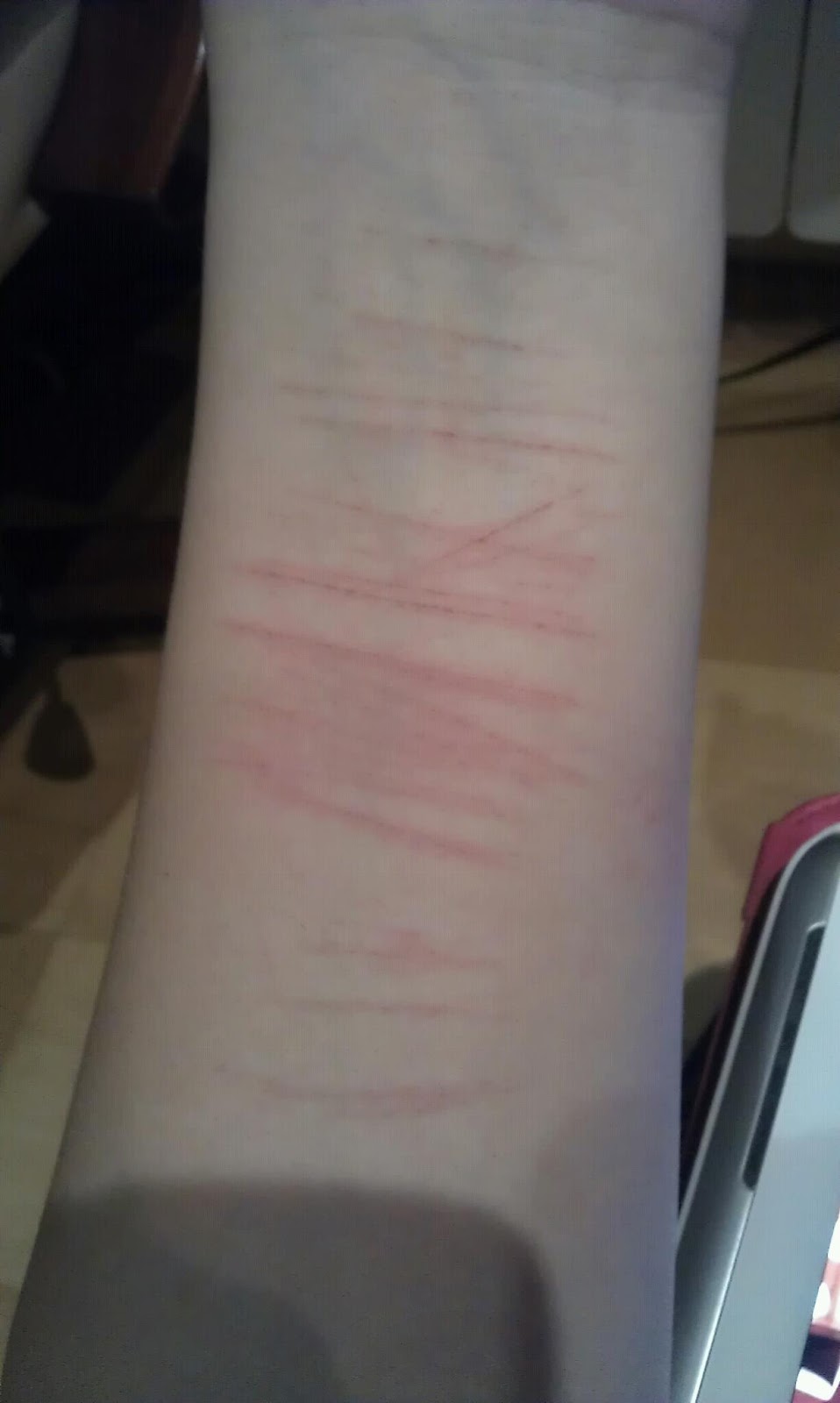 WikiAndNikiVLOG: Sala Samobójców