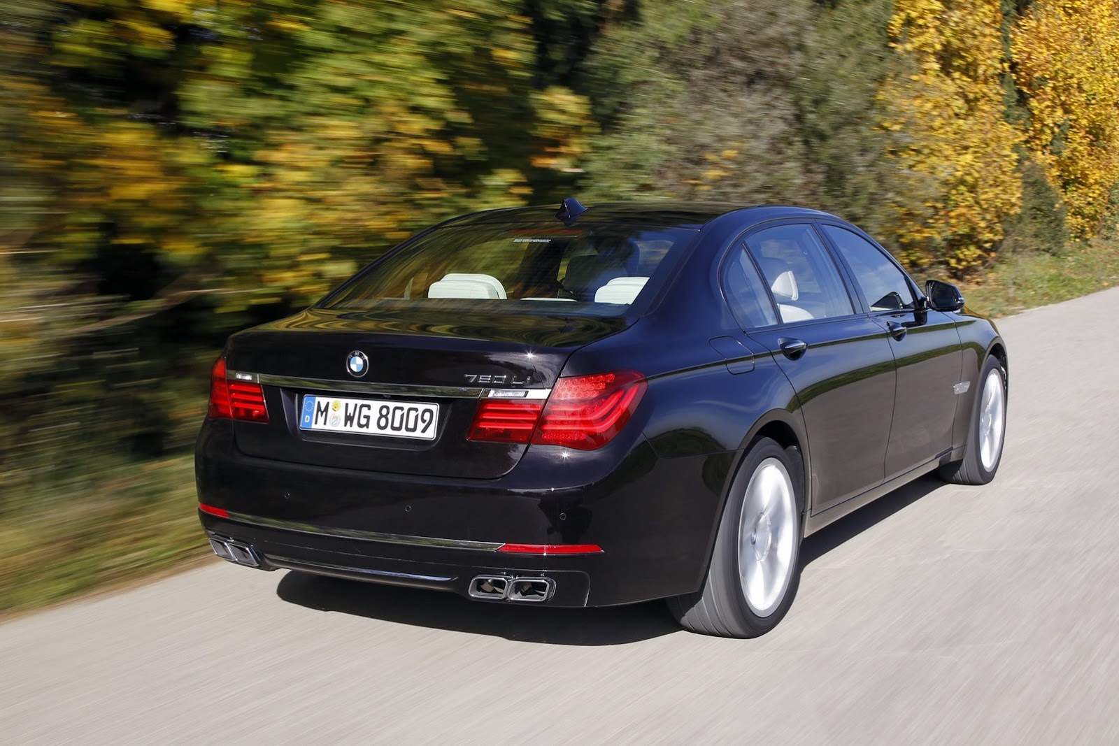 [BMW-V12-7-Series-44%255B2%255D.jpg]