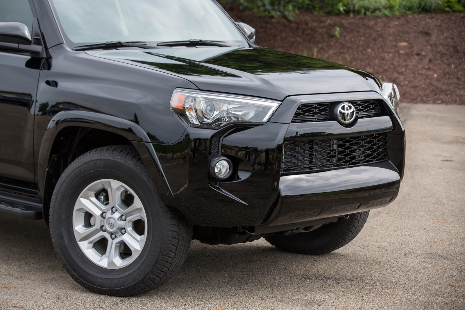 [2014-Toyota-4Runner-28%255B2%255D.jpg]