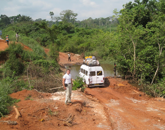La piste vers le Bia National Park (Ghana), 19 décembre 2009. Photo : Henrik Bloch