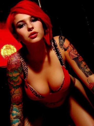 [awesome_tattooed_beautiful_women_8%255B4%255D.jpg]