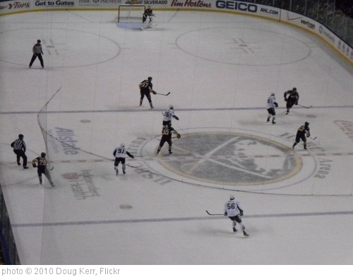 'Buffalo Sabres vs. Tampa Bay Lightning - March 27, 2010' photo (c) 2010, Doug Kerr - license: http://creativecommons.org/licenses/by-sa/2.0/