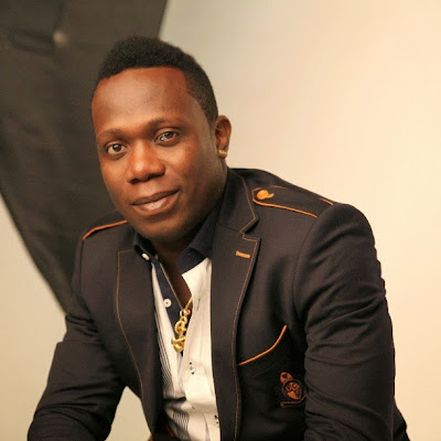 Duncan Mighty Celebrates His Birthday Handing Out Bags Of Rice To Widows (Photos}