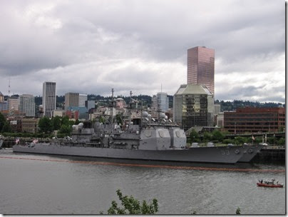 IMG_6990 USS Mobile Bay (CG-53) & USS Bunker Hill (CG-52) in Portland, Oregon on June 10, 2007
