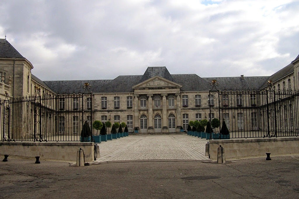 [Chateau_commercy%255B7%255D.jpg]