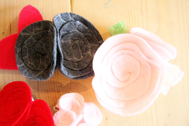 [felt%2520rosettes%2520tutorial%255B9%255D.jpg]