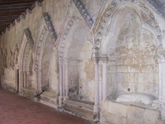 2009.09.03-043 cloître de la collégiale