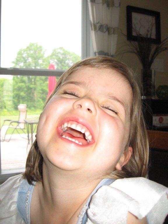 [Lainey-laughing2.jpg]