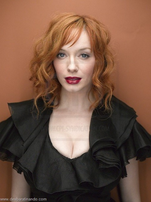 Christina Hendricks linda sensual sexy sedutora decote peito desbaratinando (16)