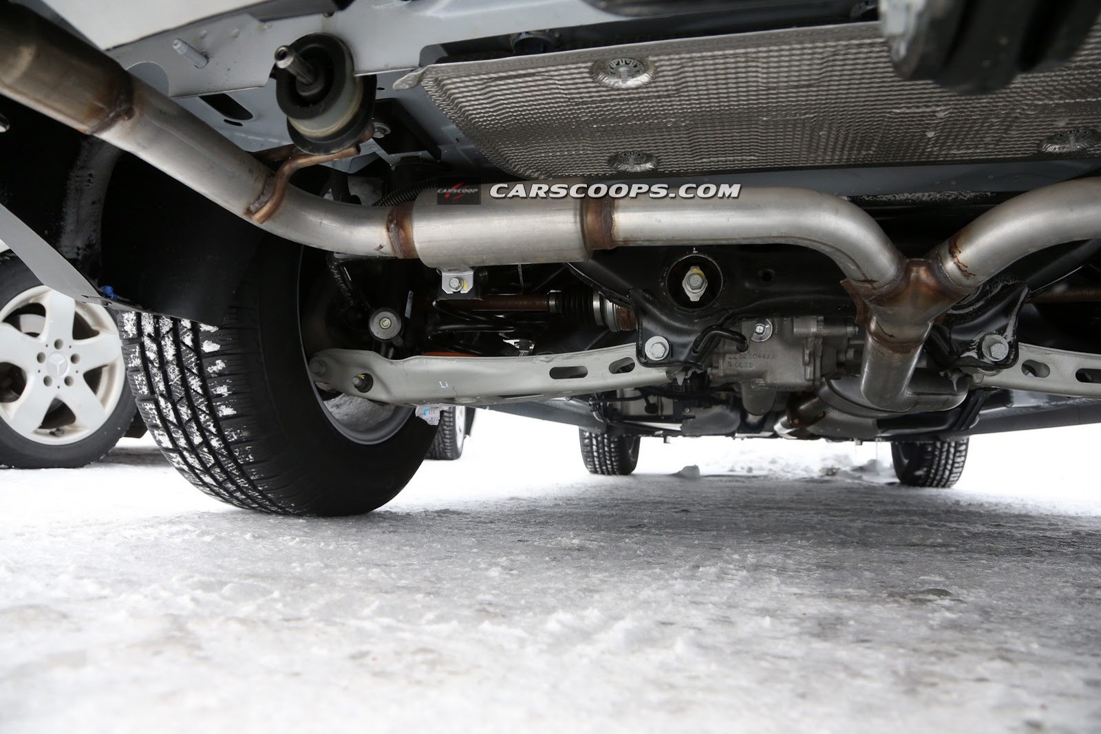Chevrolet-Captiva-Opel-Antara-Mule-8%25255B3%25255D.jpg