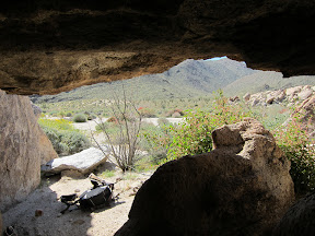 Small cave up the trail in Rockhouse Canyon