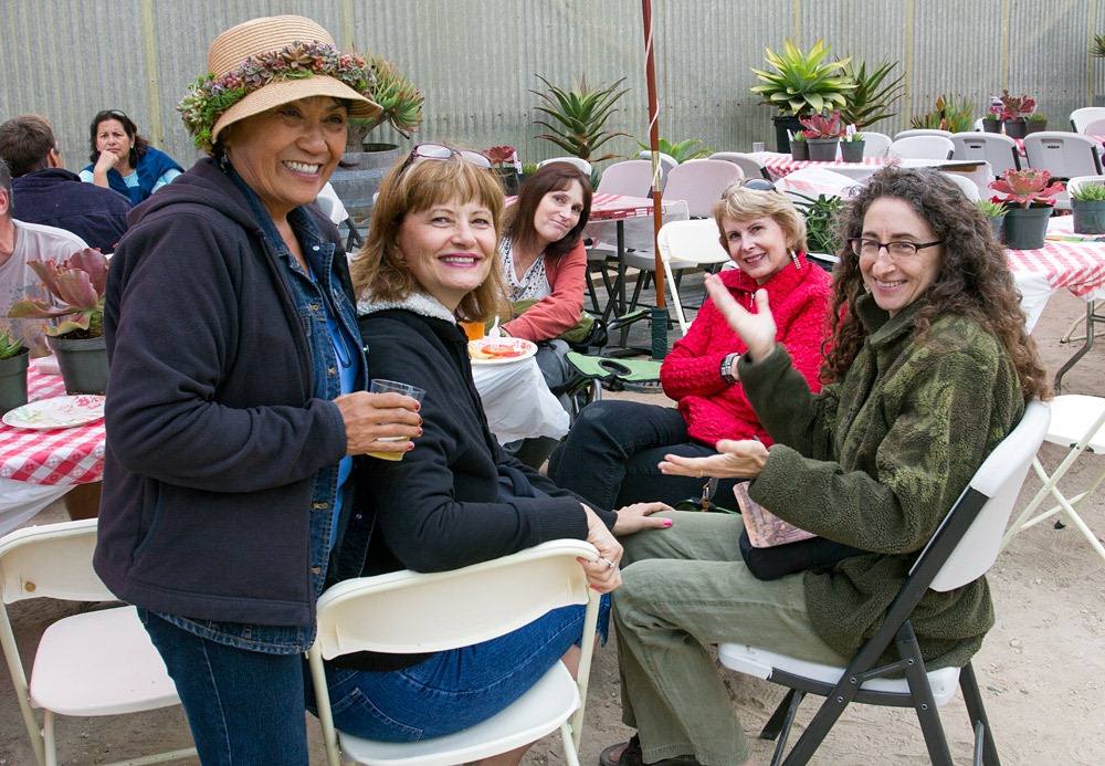 [120928_SucculentGardens_peeps%255B7%255D.jpg]
