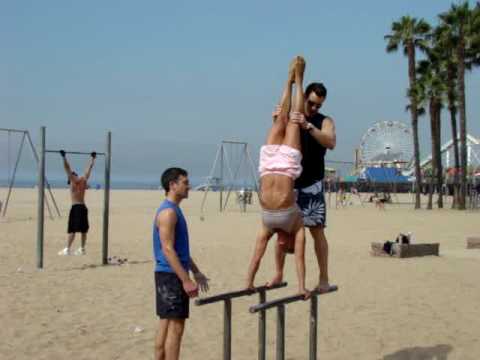 Tony Horton Doing Pike Presses, Tony Horton