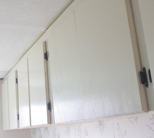 [laundry%2520room%2520before%25203%255B5%255D.jpg]
