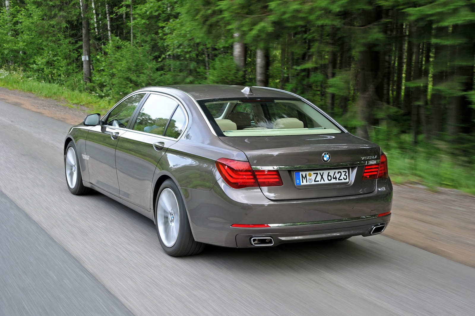 [2013-BMW-7-Series-57%255B2%255D.jpg]
