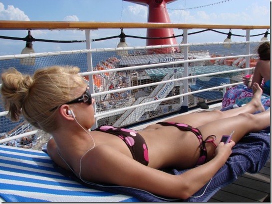bikini-bridge-girls-25