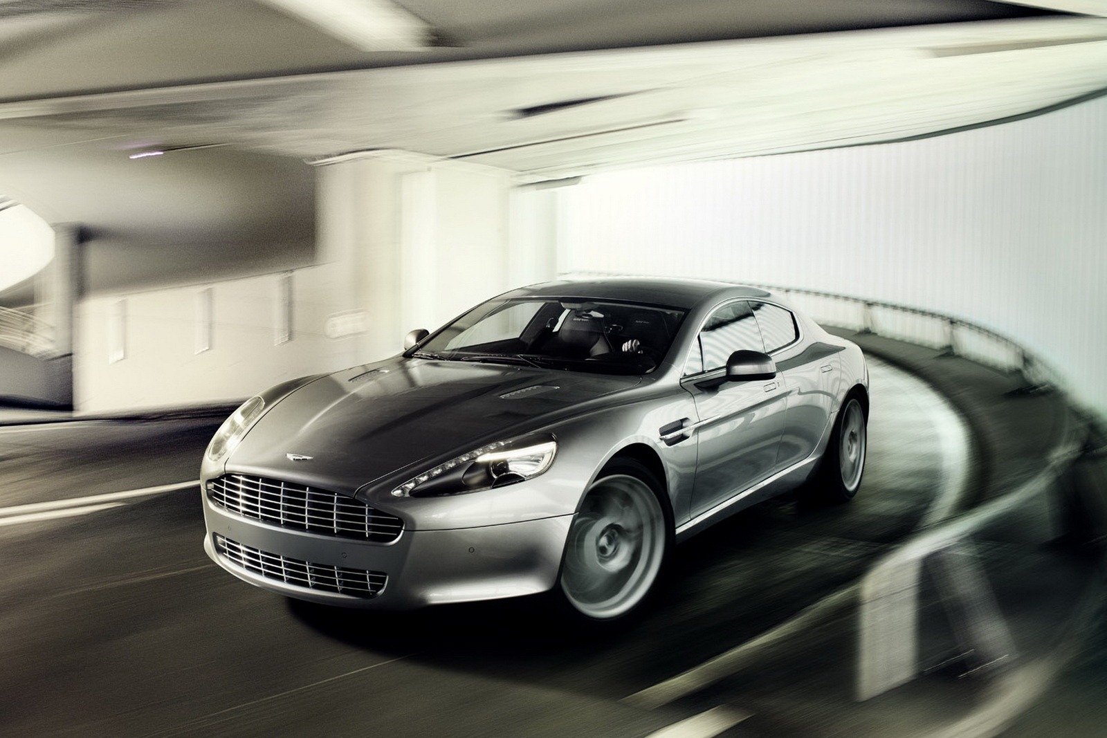 [Aston-Martin-Rapide%255B4%255D.jpg]