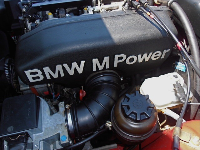 [BMW-M3-E30-4%255B2%255D.jpg]