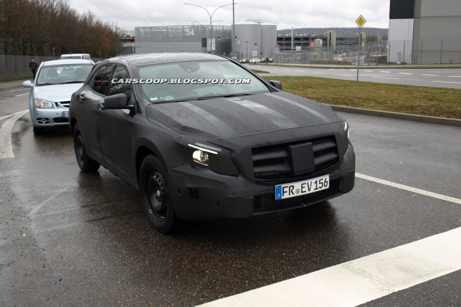 [New-Mercedes-GLA-Carscoop-3%255B3%255D.jpg]