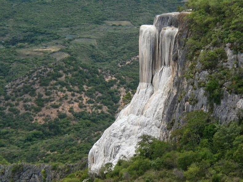 hierve-el-agua-1