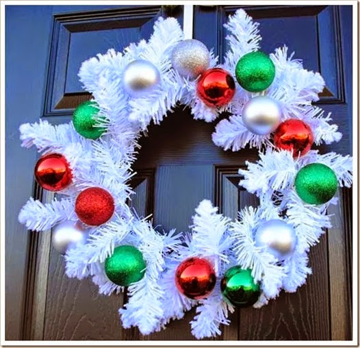 DIY-Christmas-Wreaths-for-Front-Door-Decorative-Wreath-Click-Pick-for-24-Easy-Christmas-Decorating-Ideas_thumb[3]