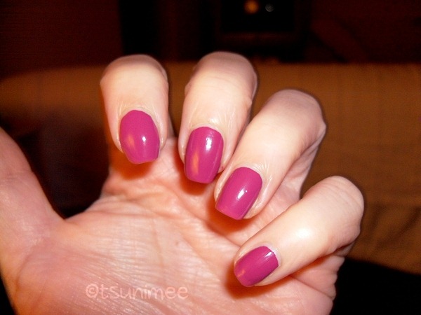 008-accessorize-polish-heart-beat