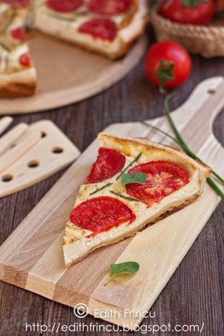 [tarta%2520cu%2520branza%2520si%2520rosii_felie.jpg]