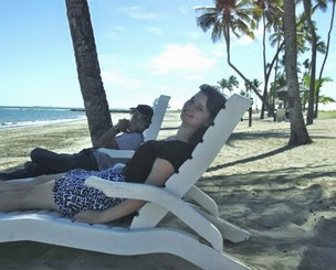 Relaxing Fiji style (Copy)