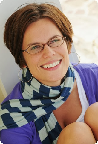 Amy Anderson headshot Amy Anderson headshot